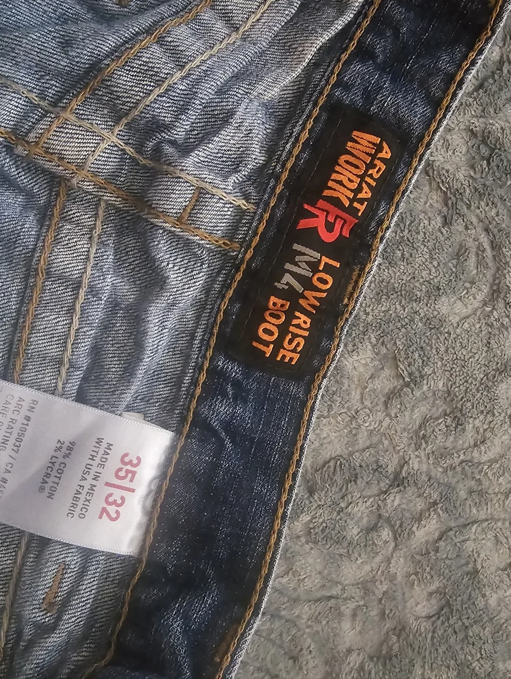 Ariat Blue Bootcut Jeans men Size 35